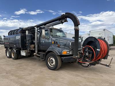 Sterling LT9000 Tandem Axle Vacuum Truck - Cummins, 320HP, 9 Speed Manual