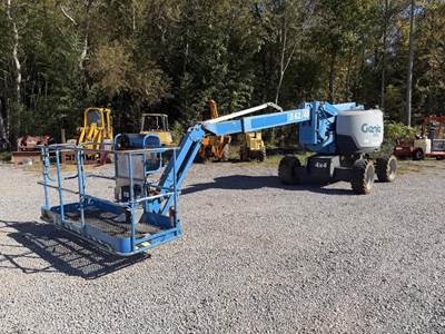 Genie Z62/40 Articulating Boom Lift