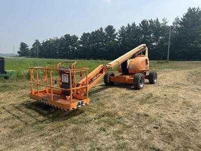 JLG 600AJ Articulating Boom Lift