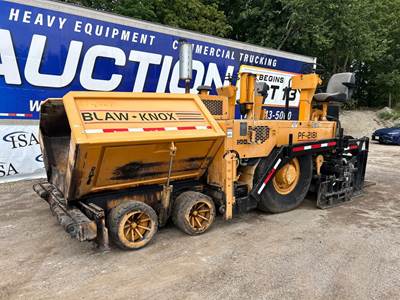 Blaw-Knox PF2181 Asphalt Paver