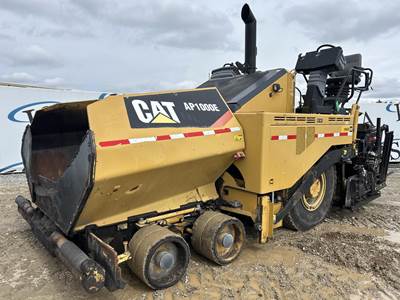 Caterpillar AP-1000E Asphalt Paver
