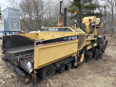 Caterpillar AP-1055B Asphalt Paver