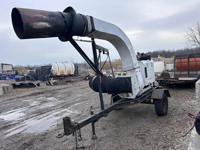 GM 3.0L Gas Engine, Electric Start, Twin Disc Vaccum Blower, Approx 16000-17000