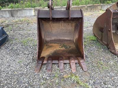 CP APPROX 42" BUCKET