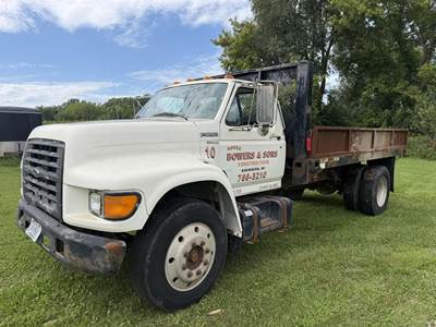 Ford F-700
