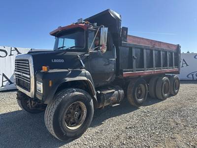 Ford L8000