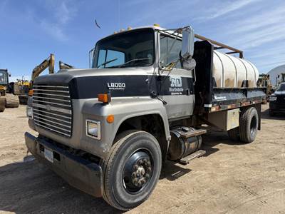 Ford L8000