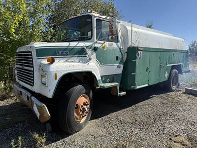 Ford L8000