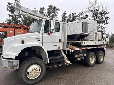 Freightliner CHASSIS CAB