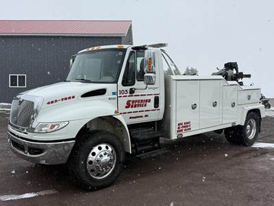 International 4400 SBA