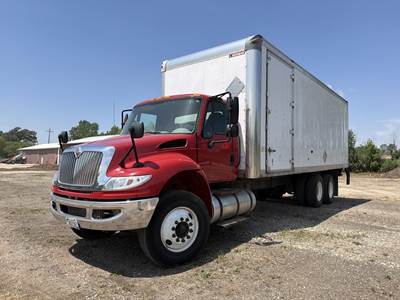 International NAVISTAR 4400SBA 6X4