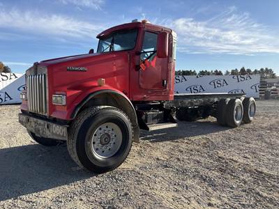Kenworth W900