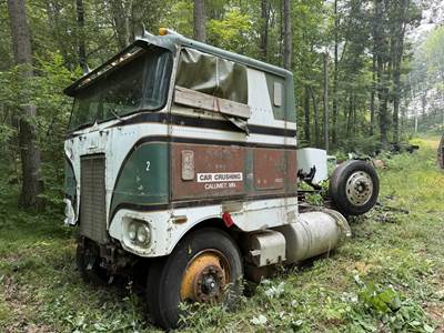 Peterbilt DAY CAB