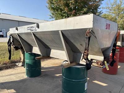 Location: Iowa City, Ia Approx 48"x120"x32" Stainless Steel Hopper, Briggs