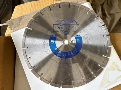 Location: Iowa City, Ia (4) Boxes