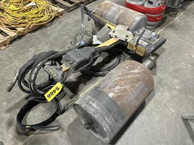 Location: Iowa City, Ia Hydraulic Powered, Variable Speed, Approx. 25" Roller