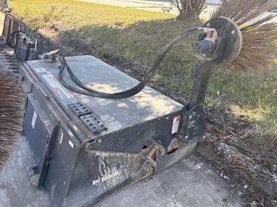 Location: Iowa City, Ia Approx 72"