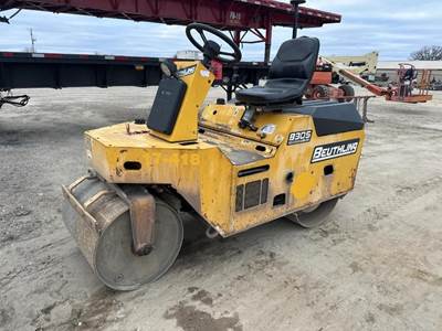 Location: Sparta,Wi 3 Cylinder Kubota Diesel Engine, Hydrostatic Drive, Vibrator