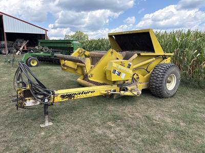 Location: Marinette, Wi Location: Marinette, WiApprox. 67" Working Width,