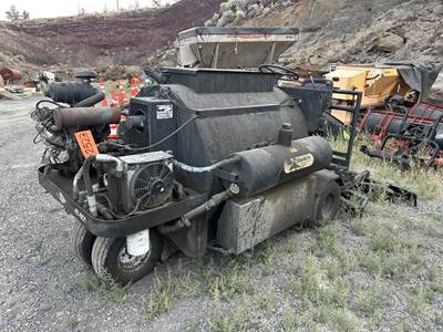 Location: Redmond, Orvangaurd Gas Engine, Electric Start, Hydraulic Drive, Self