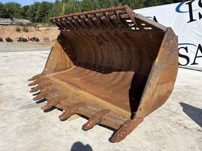 Location: Isa Wi Yard - Merrill, WiApprox 90 MM Top Pins, Approx 110MM Bottom