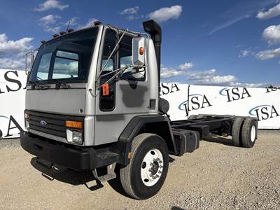 Ford CF8000 Cab & Chassis Truck
