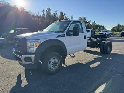 Ford F-550 Cab & Chassis Truck