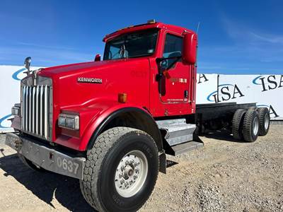 Kenworth W900 Cab & Chassis Truck