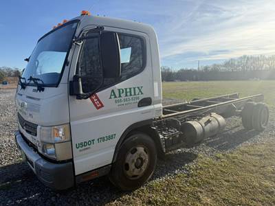 Mitsubishi Fuso CANTER FE130 Cab & Chassis Truck
