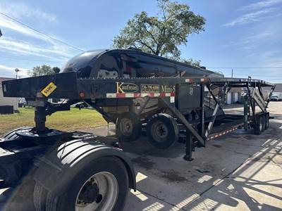 Kaufman 44' Enclosed Car Carrier Trailer