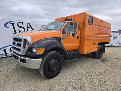 Ford F-650 Chipper Truck