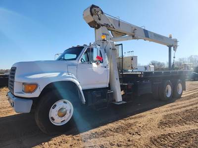 National 500C Crane Truck