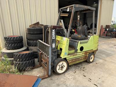 Clark GCS25MB Cushion Tire Forklift