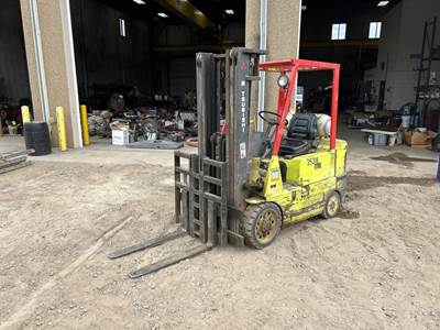 Mitsubishi FGC25 Cushion Tire Forklift