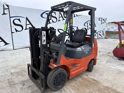 Toyota 7FGCU25 Cushion Tire Forklift
