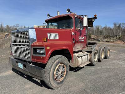 Ford LTL9000 Day Cab Truck