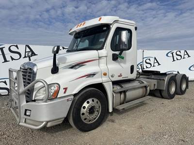 Freightliner Cascadia 125 Day Cab Truck