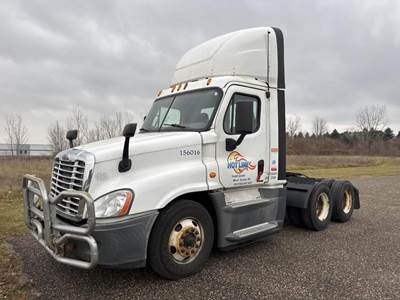 Freightliner Cascadia 125 Evolution Day Cab Truck