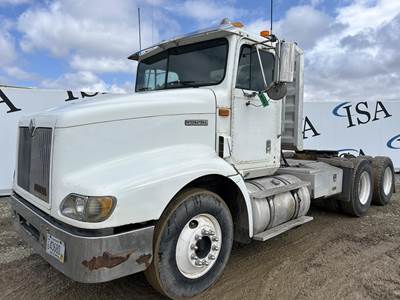 International 9200 Day Cab Truck