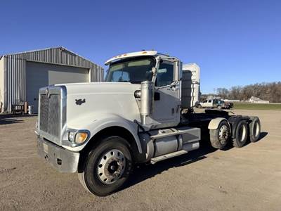 International 9900 Day Cab Truck