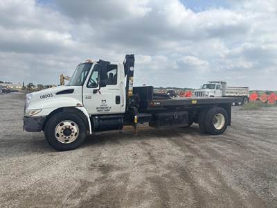 International DuraStar 4300 Day Cab Truck