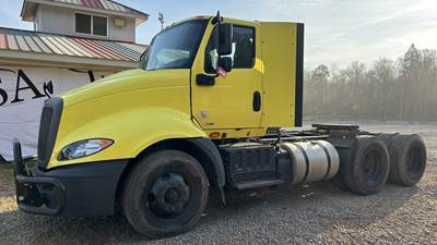 International RH Day Cab Truck