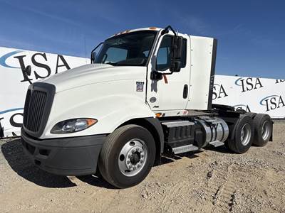 International RH Day Cab Truck