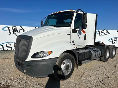 International RH Day Cab Truck