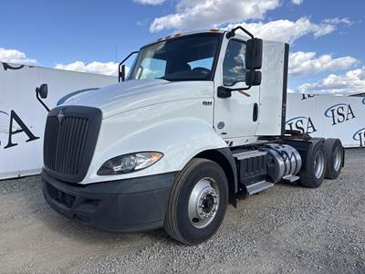 International RH Day Cab Truck