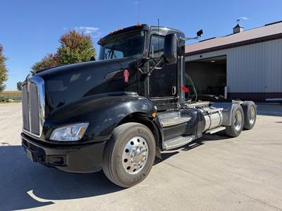 Kenworth Day Cab Truck