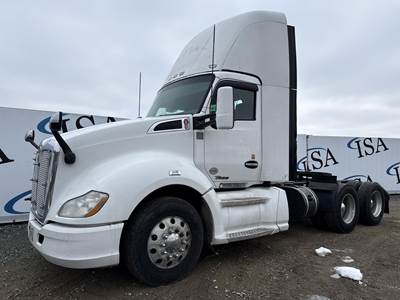 Kenworth T680 Day Cab Truck