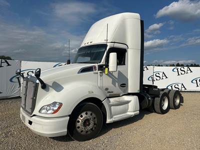 Kenworth T680 Day Cab Truck