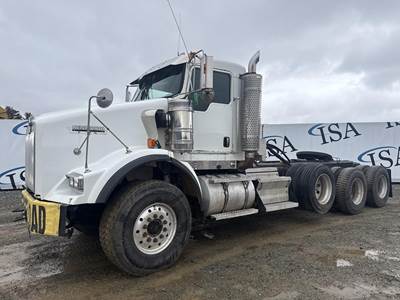 Kenworth T800 Day Cab Truck