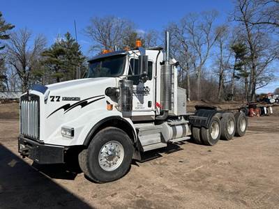 Kenworth T800 Day Cab Truck